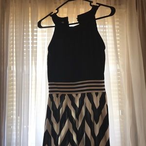 Gorgeous maxi dress!